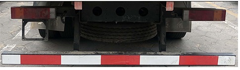 東風(fēng)牌DFH5180CCYBX3A倉柵式運(yùn)輸車公告圖片