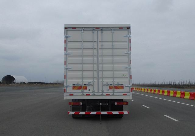 豪沃牌ZZ5187XXYN561GF1L廂式運輸車公告圖片