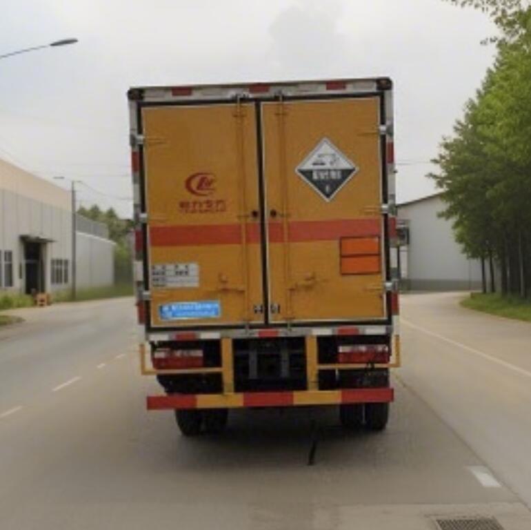 程力威牌CLW5040XFWE6腐蝕性物品廂式運輸車公告圖片
