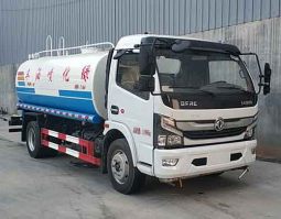 绿化喷洒车