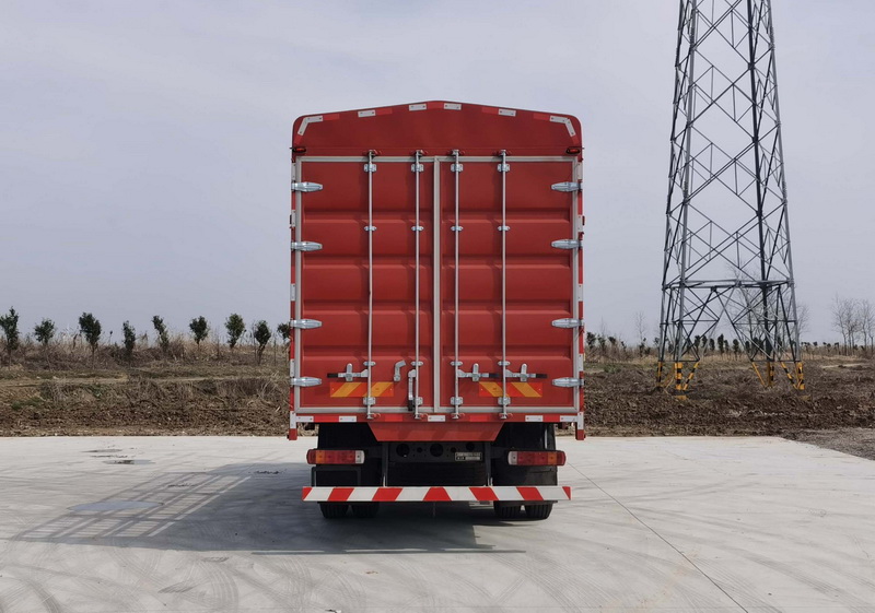 豪沃牌ZZ5167CCYK501GF1倉柵式運輸車公告圖片