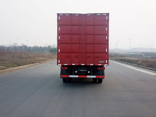 東風(fēng)牌DFH5120XXYB8廂式運(yùn)輸車公告圖片