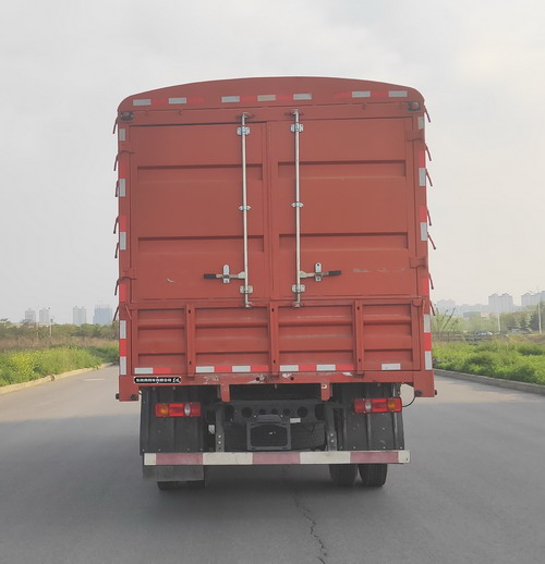 東風(fēng)牌DFH5120CCYB7倉柵式運輸車公告圖片