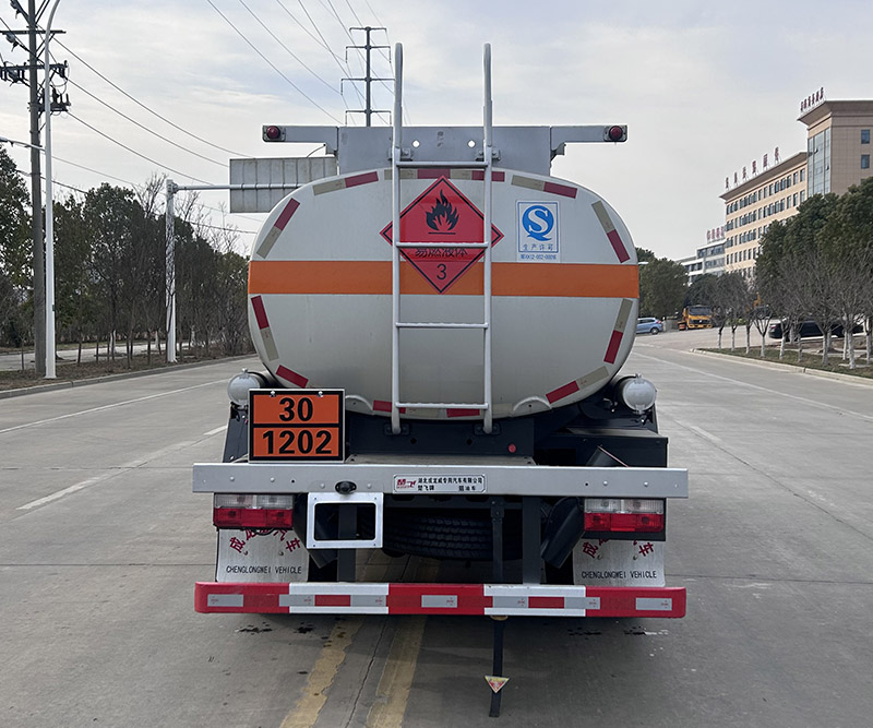 楚飛牌CLQ5121GYY6E運油車公告圖片