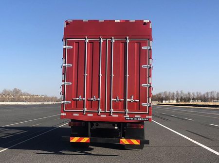 解放牌CA5180CCYP62K1L4A1E6倉(cāng)柵式運(yùn)輸車(chē)公告圖片