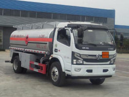 東風(fēng)股份多利卡D7 CL5121GYY6運(yùn)油車