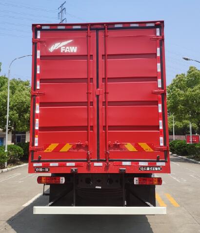 解放牌CA5310XXYP1K2L7T10E6A80廂式運輸車公告圖片