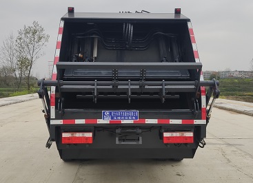 東風(fēng)股份多利卡D7 CLW5120ZYS6WL壓縮式垃圾車公告圖片