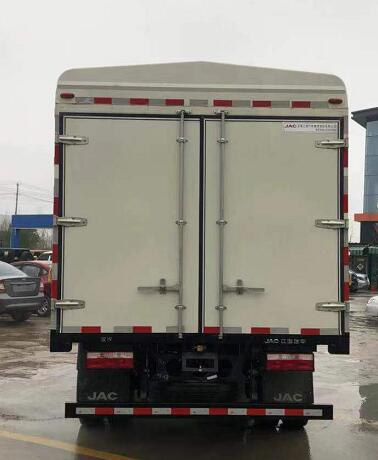 江淮牌HFC5043CCQB32K1C7S畜禽運(yùn)輸車公告圖片
