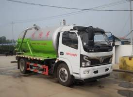 吸污车