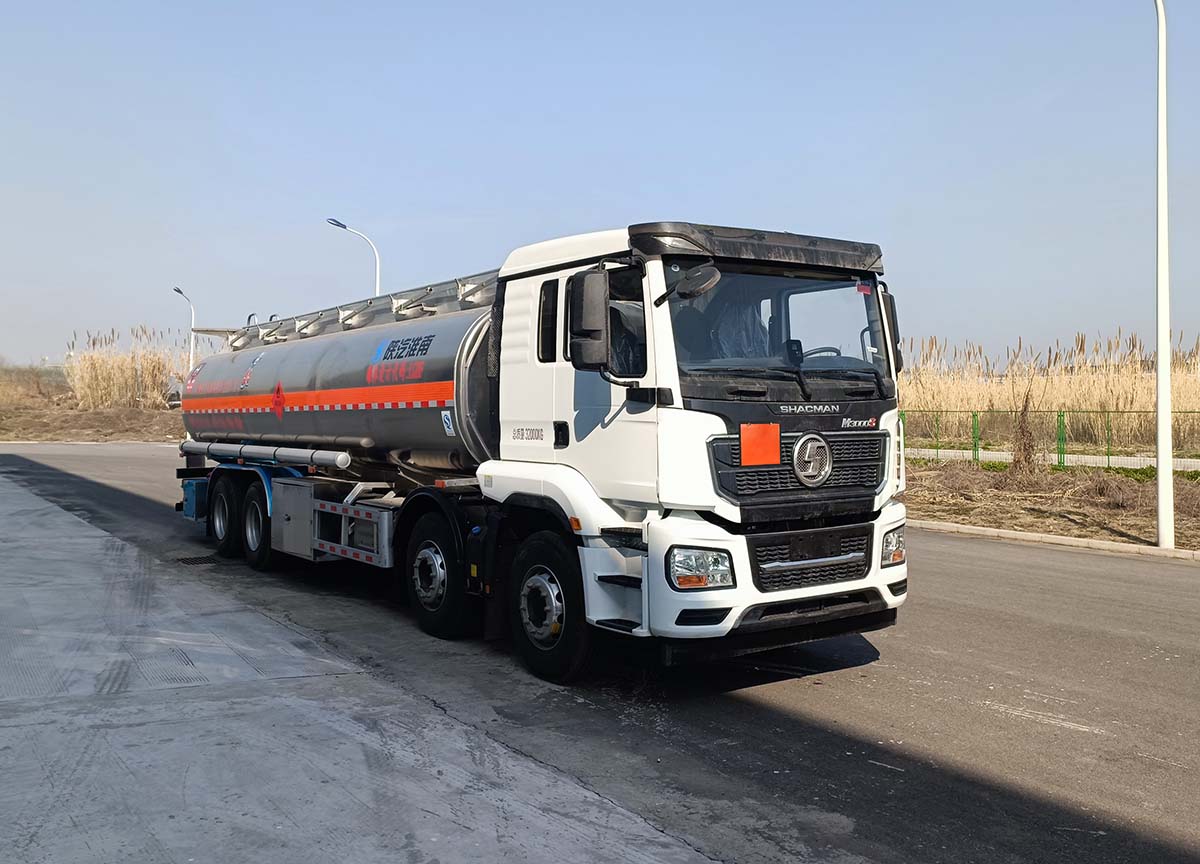 陜汽牌SHN5321GYYMB6266鋁合金運(yùn)油車