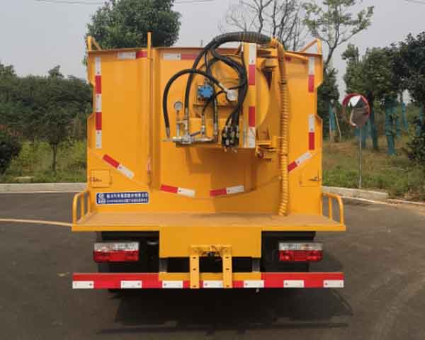 下水道疏通清洗車(chē)圖片