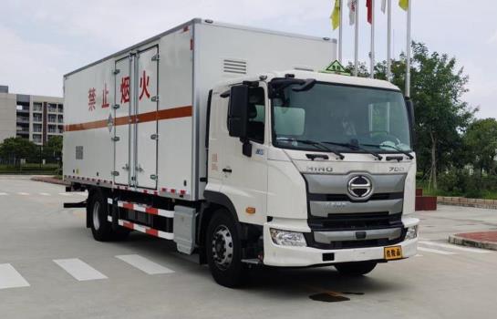 日野牌YC5180XZWFH8JP6雜項(xiàng)危險(xiǎn)物品廂式運(yùn)輸車