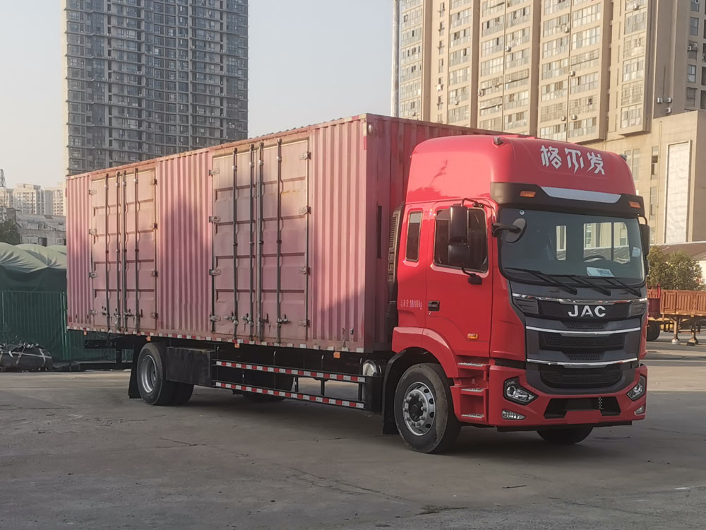 江淮牌HFC5181XXYP2K2A70S廂式運(yùn)輸車公告圖片