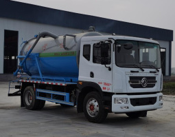 吸污车