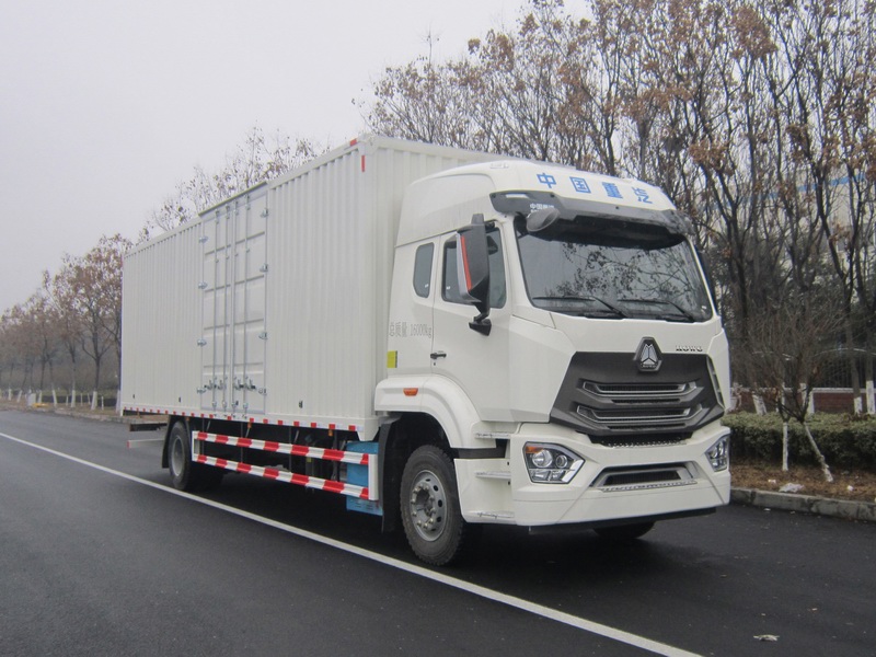 豪沃牌ZZ5187XXYK711JF1廂式運(yùn)輸車(chē)公告圖片
