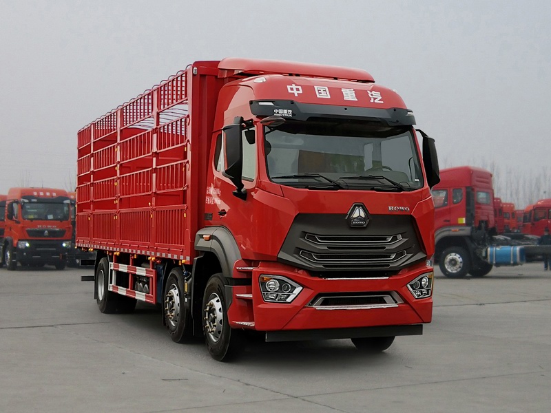 豪沃牌ZZ5257CCYN48CJF1倉柵式運(yùn)輸車公告圖片