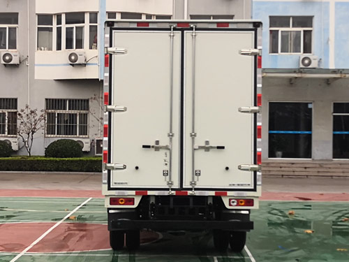 福田牌BJ5045XXY9PBA-21廂式運(yùn)輸車公告圖片