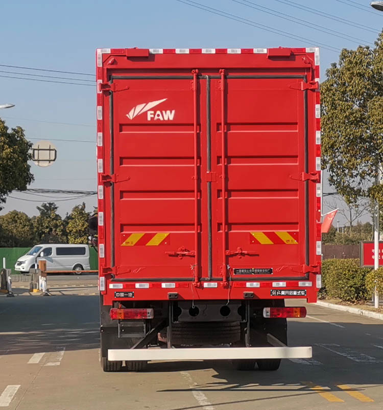 解放牌CA5250XYKP28K1L8T3AE6翼開啟廂式車公告圖片