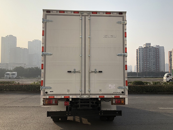 五十鈴牌QL5110XXYANHA廂式運(yùn)輸車公告圖片