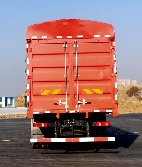 東風(fēng)牌DFH5250CCYB1倉(cāng)柵式運(yùn)輸車(chē)公告圖片