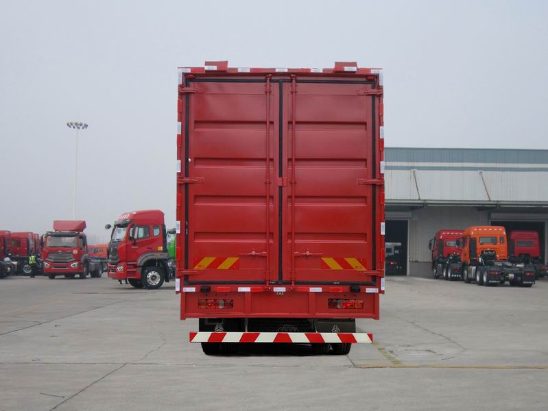 豪沃牌ZZ5317XYKV466JF1翼開啟廂式車公告圖片