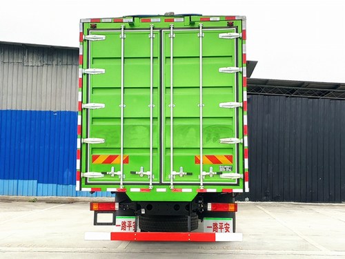 陜汽牌SX5250XYKGP6559翼開啟廂式車公告圖片