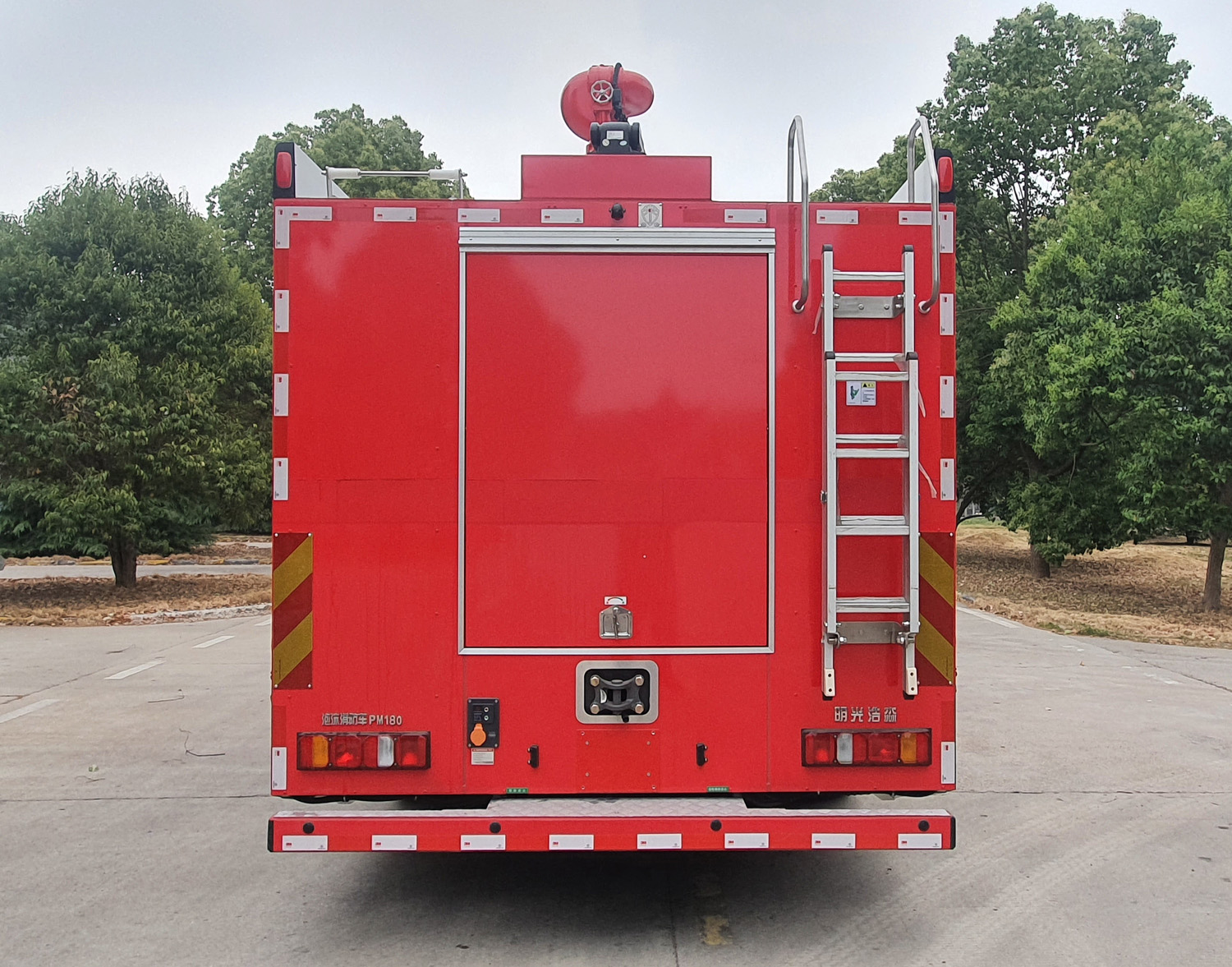 光通牌MX5360GXFPM180泡沫消防車公告圖片