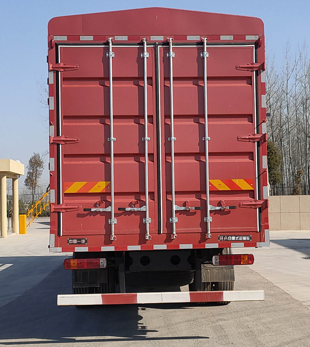 解放牌CA5244CCYP28K1L8T3E6A80倉(cāng)柵式運(yùn)輸車公告圖片