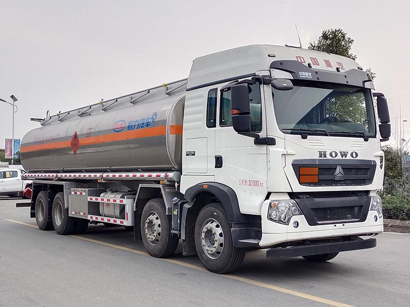 程力牌CL5321GYYLZ6鋁合金運油車