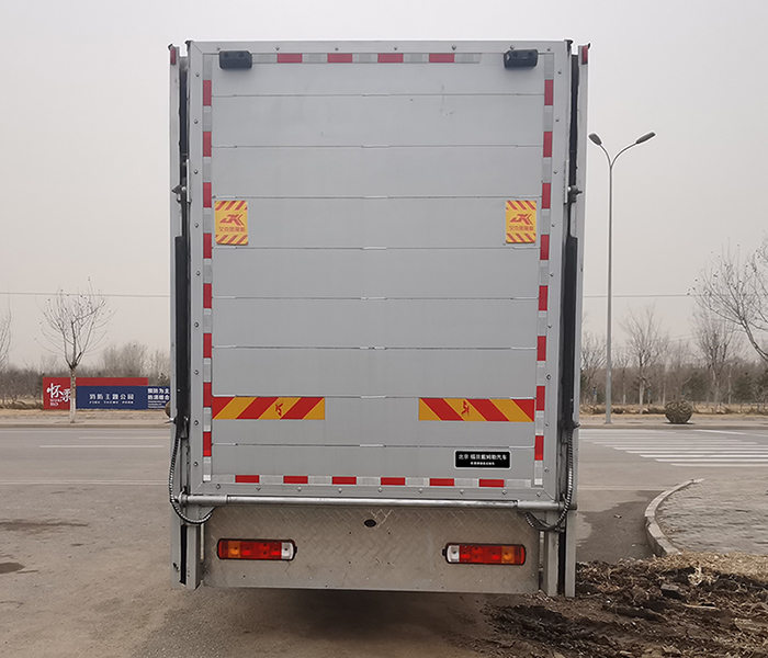 歐曼牌BJ5319XCQY6GRL-01雛禽運(yùn)輸車公告圖片