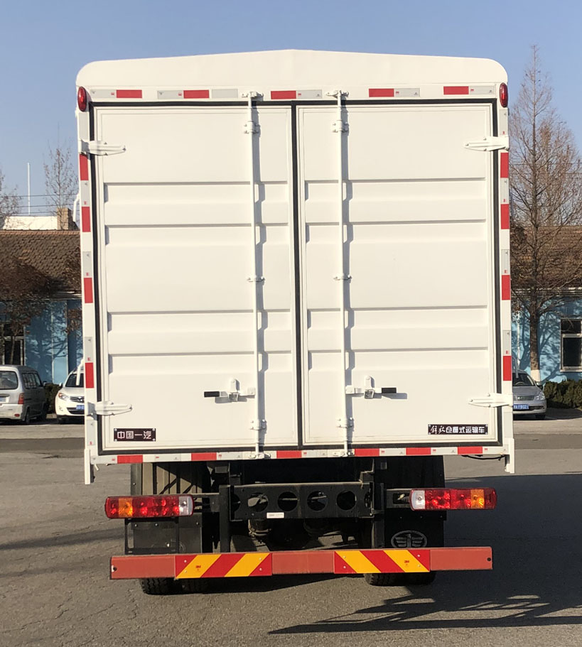 解放牌CA5160CCYP40K62L3E6A85倉柵式運(yùn)輸車公告圖片