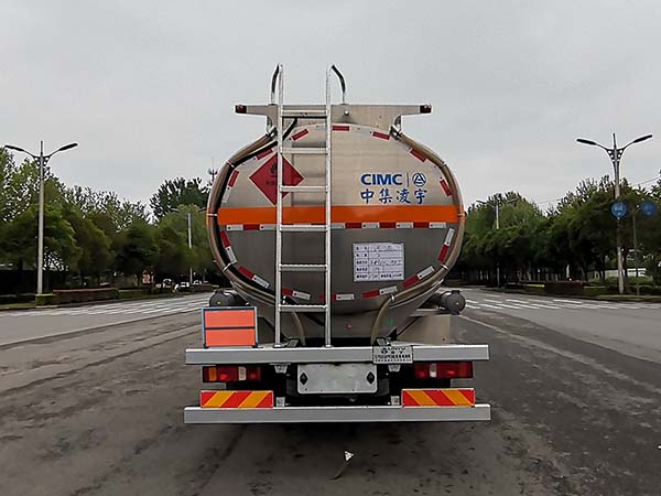 凌宇牌CLY5321GYYE3鋁合金運油車公告圖片