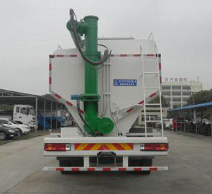 程力威牌CLW5315ZSLC6散裝飼料運輸車公告圖片