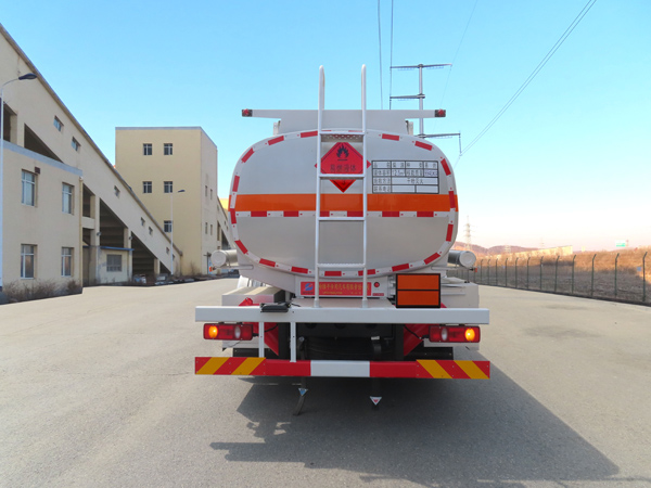 陸平機器牌LPC5180GJYD6加油車公告圖片