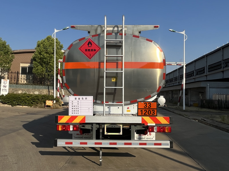 楚勝牌CSC5320GYYLZK6鋁合金運(yùn)油車(chē)公告圖片
