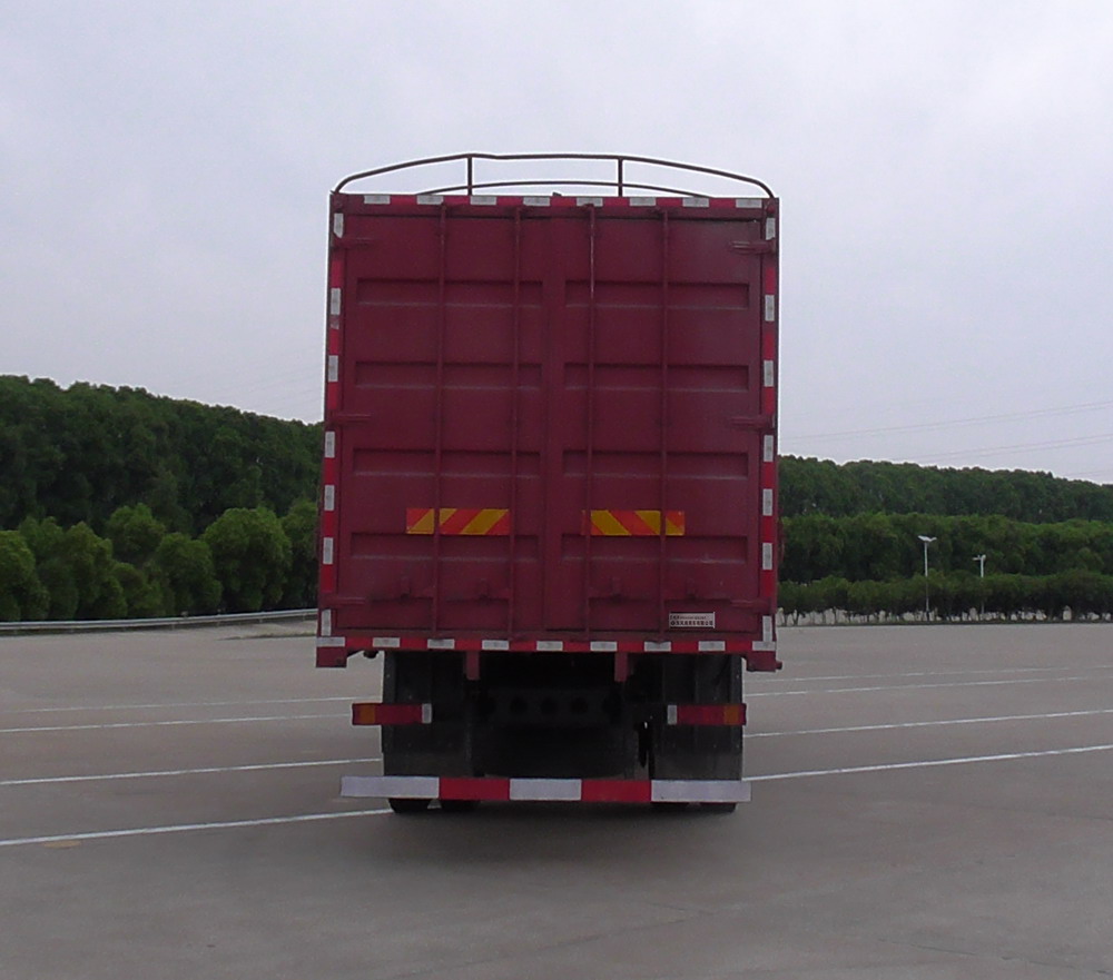 東風(fēng)牌DFH5260CCQDX1畜禽運(yùn)輸車公告圖片