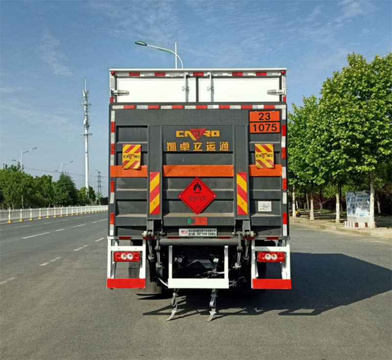 楚飛牌CLQ5120XRQ6BJ易燃?xì)怏w廂式運(yùn)輸車公告圖片