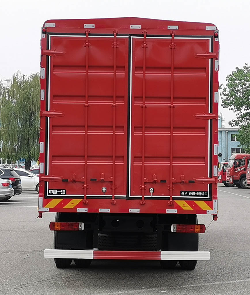 解放牌CA5310CCYP2K2L7T4E6A80倉柵式運輸車公告圖片