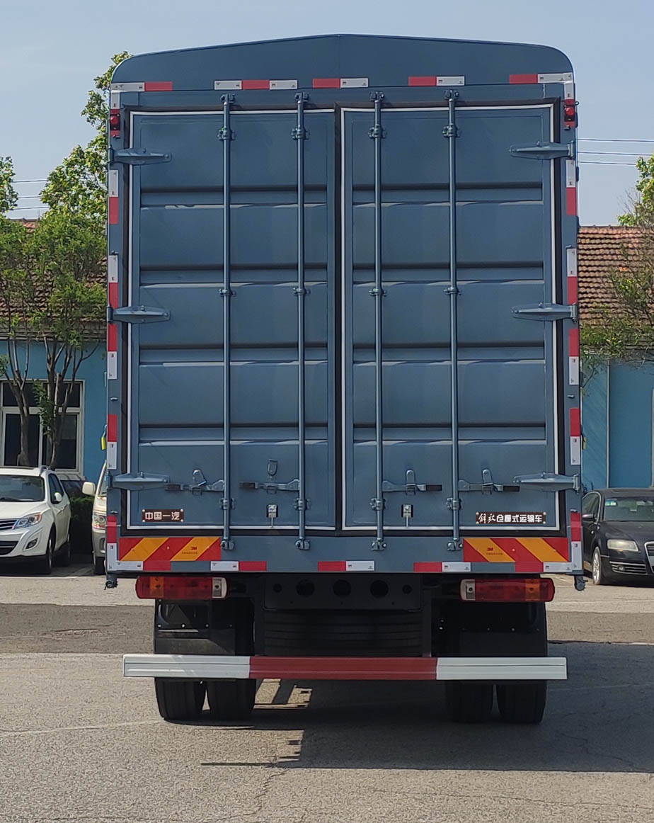 解放牌CA5171CCYP28K1L4E6倉(cāng)柵式運(yùn)輸車公告圖片