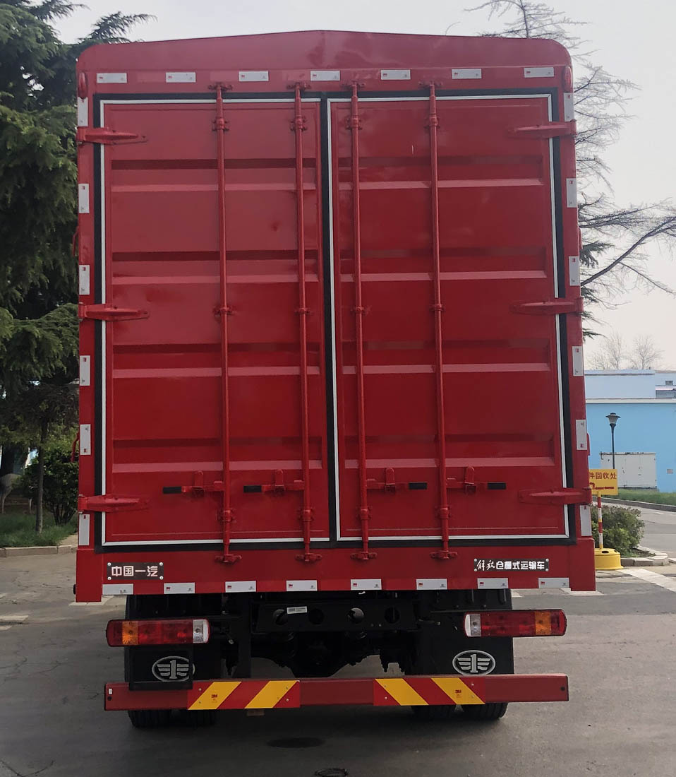 解放牌CA5181CCYPK62L5E6A85倉柵式運(yùn)輸車公告圖片