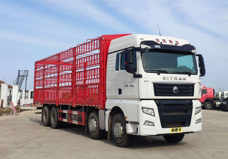 汕德卡牌ZZ5326CCQV466HF1K畜禽運輸車公告圖片