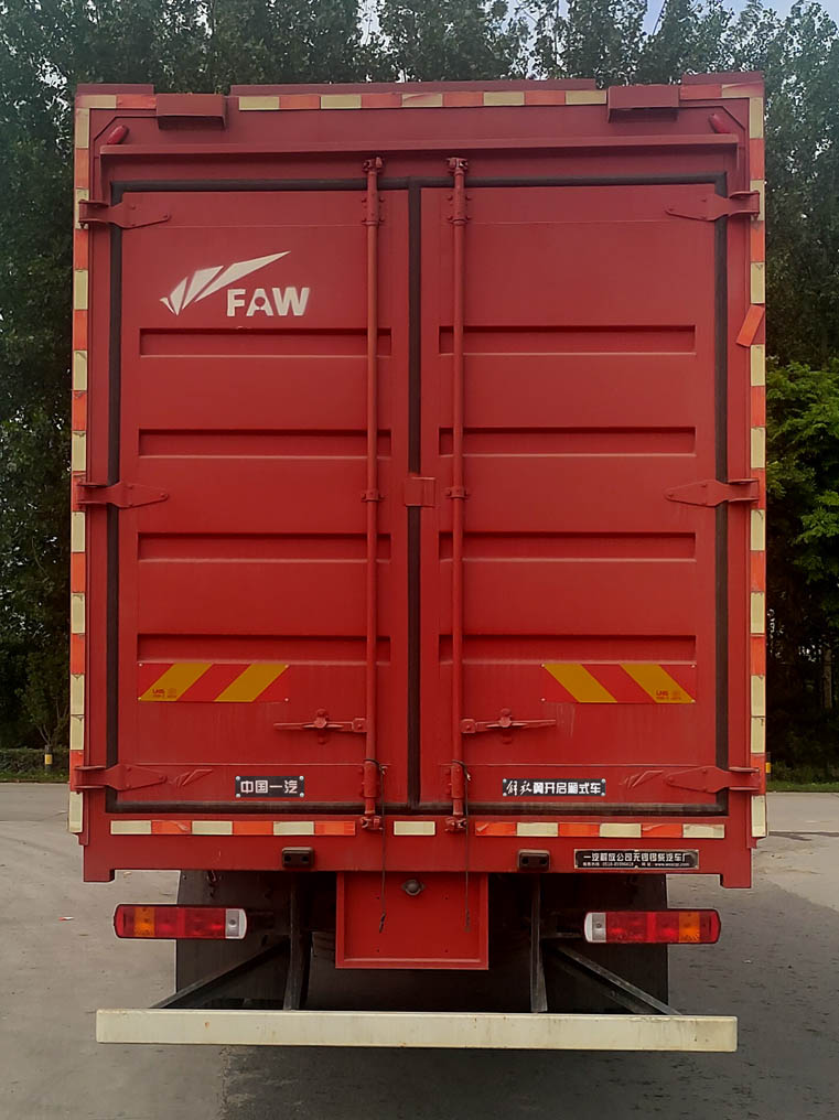 解放牌CA5189XYKPK1L5E6A80翼開啟廂式車公告圖片