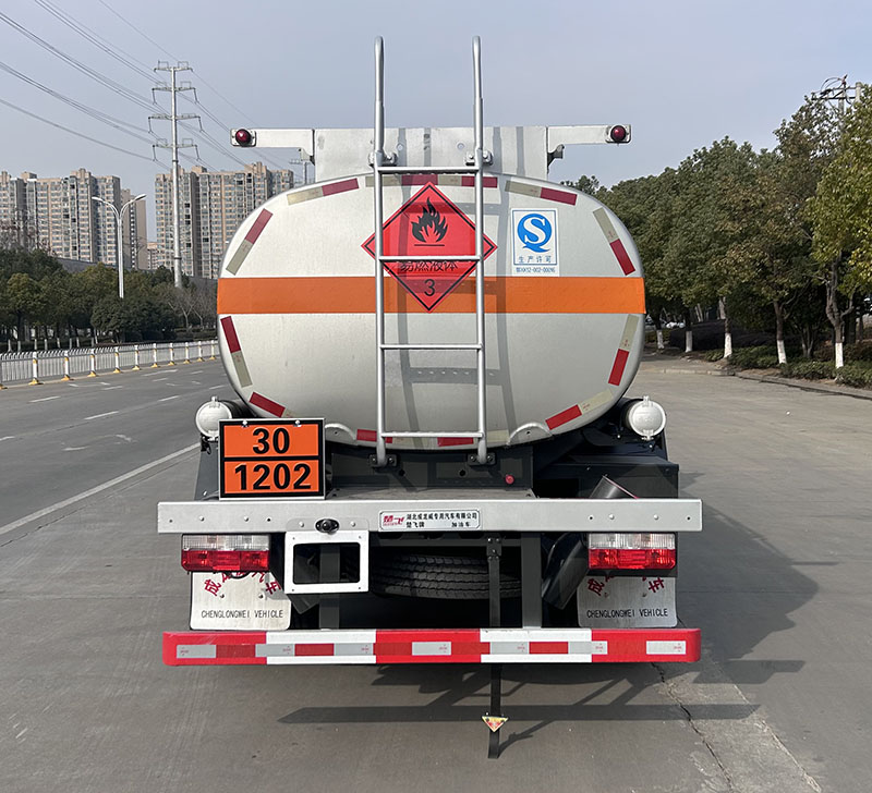 楚飛牌CLQ5126GJY6C加油車公告圖片