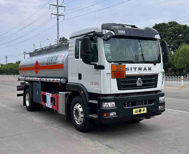 楚飛牌CLQ5180GYY6ZZ運(yùn)油車公告圖片