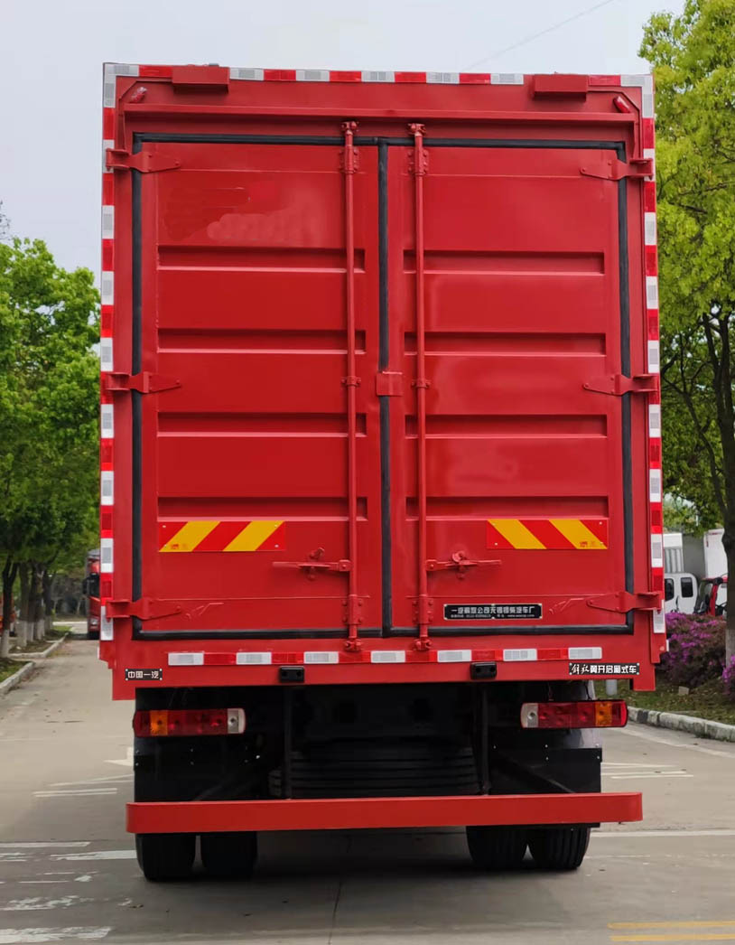 解放牌CA5250XYKP28K2L5T3E6A80翼開啟廂式車公告圖片