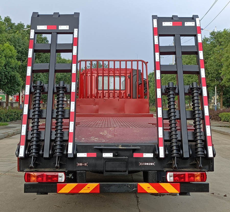 解放牌CA5250TPBP1K2L5T3E6A80平板運輸車公告圖片