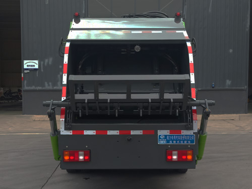 程力威牌CLW5071ZYSZ6壓縮式垃圾車公告圖片