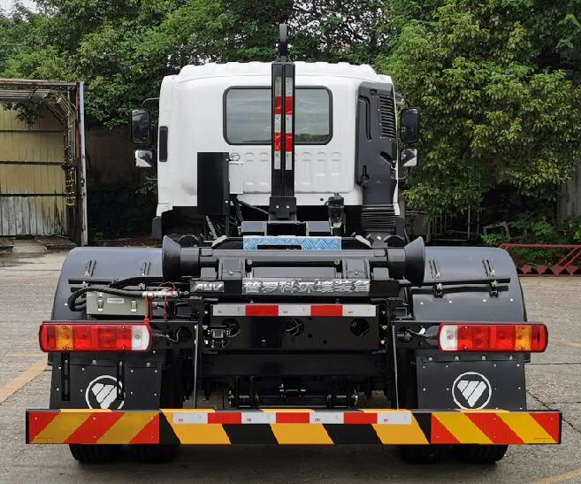 普羅科牌BJ5184ZXXE6-P1車廂可卸式垃圾車公告圖片