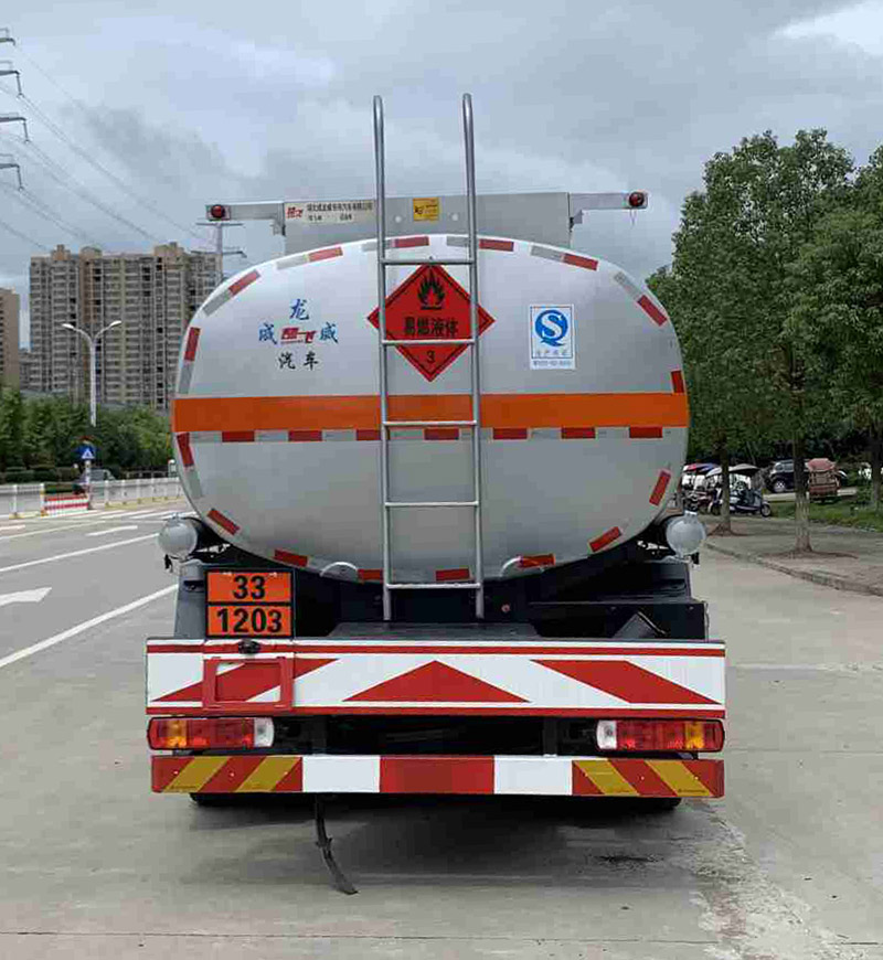 楚飛牌CLQ5263GYY6CA運(yùn)油車公告圖片